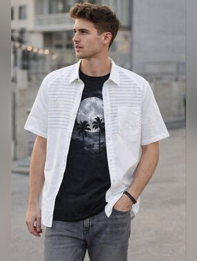 Oakley Top Stripe Woven  Button Up Stripe Short-Sleeve Shirt Small NWT